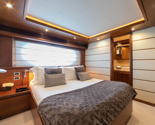 yacht di lusso per charter FERRETTI 97 - ETHNA (alt)